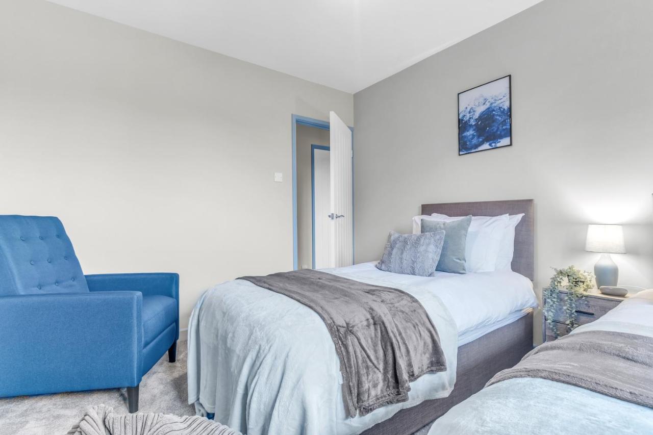 Mk 2-Bedroom Contractor'S Gem, 5 Beds, Sleeps 6, Free Parking Milton Keynes Kültér fotó