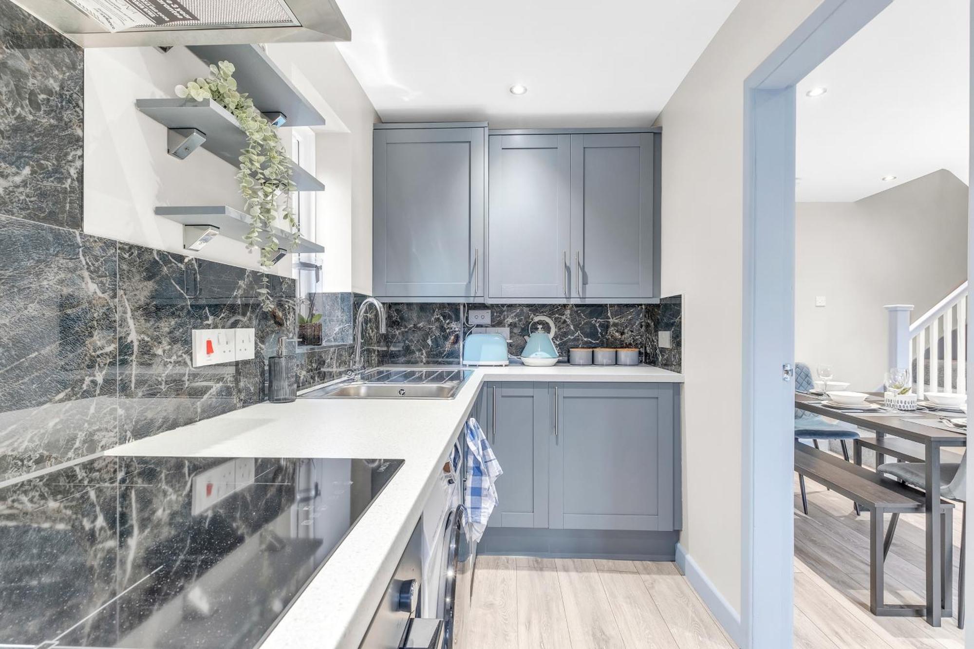 Mk 2-Bedroom Contractor'S Gem, 5 Beds, Sleeps 6, Free Parking Milton Keynes Kültér fotó